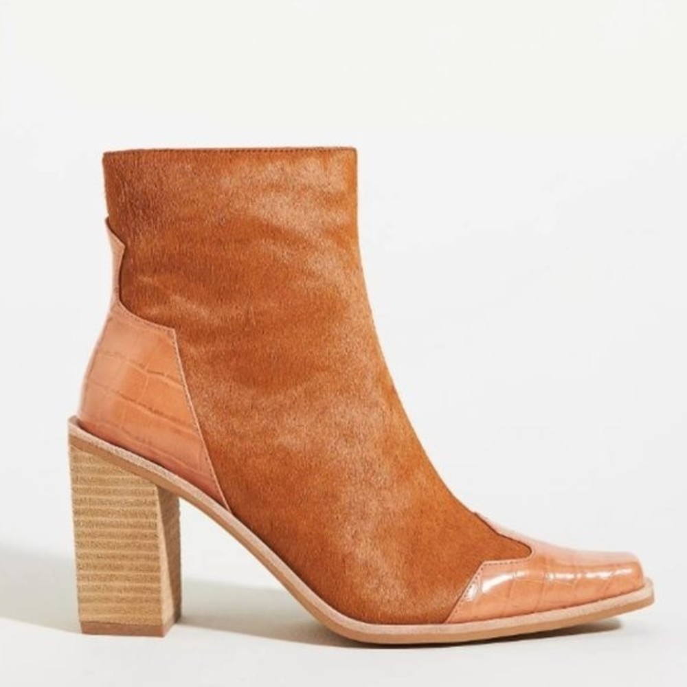 NIB Jeffrey Campbell "Calamity" Western Booties in Peach Size 10